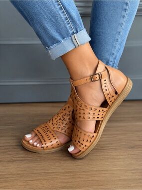 Patrizia by Spring Step Brown Laser Cut Ankle Strap Sandals Women’s EU 37 US 7